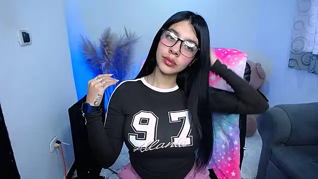 Snapshot of Alin_Aly chatting on 12, 11, 2025 Alin Aly online show from 12, 11, 2025