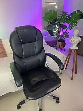 JANYLOVE   online show from 24, 4, 2026