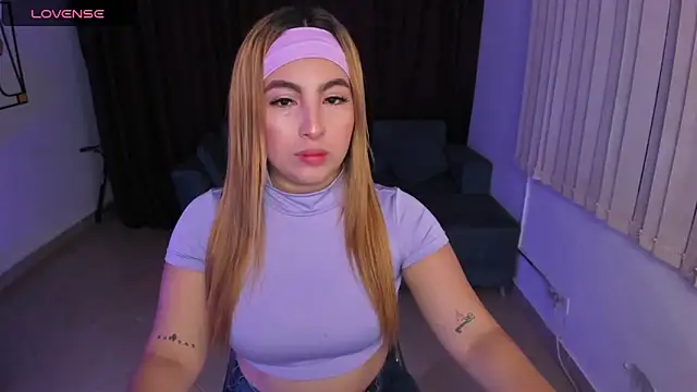 Snapshot of SusyAmis chatting on 1, 11, 2025 SusyAmis online show from 1, 11, 2025