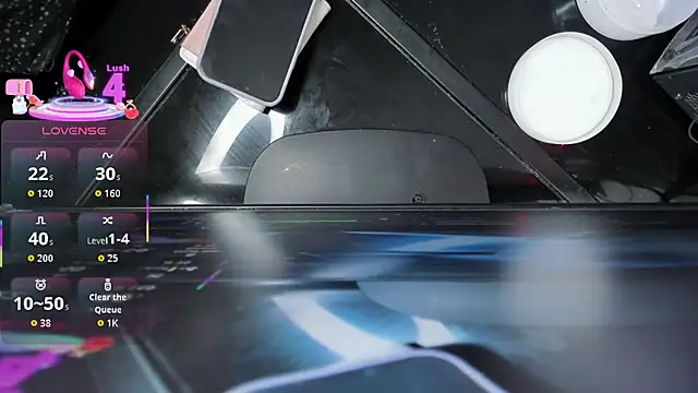 Snapshot of SusyAmis chatting on 9, 11, 2025 SusyAmis online show from 9, 11, 2025