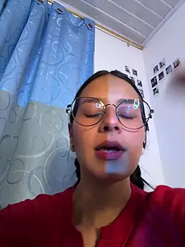 Snapshot of _vaness chatting on 16, 5, 2026 vaness online show from 16, 5, 2026