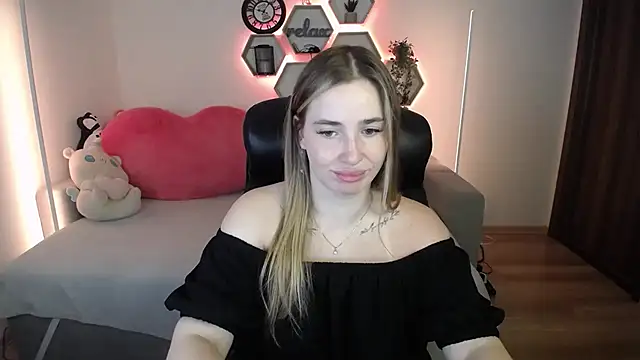SabrinViolet online show from 14, 7, 2026