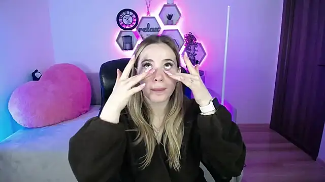 SabrinViolet online show from 11, 2, 2026