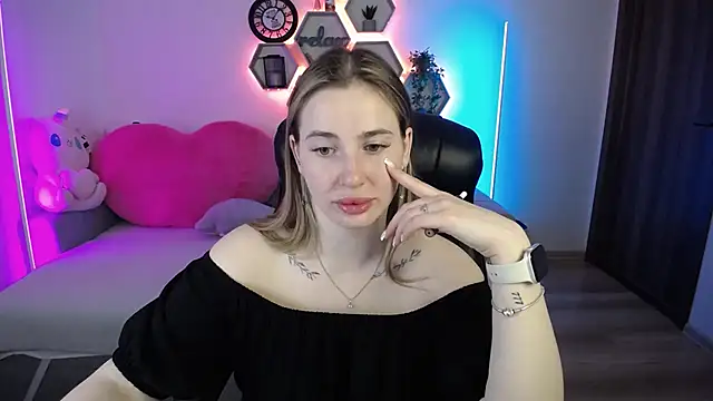 SabrinViolet online show from 20, 6, 2026