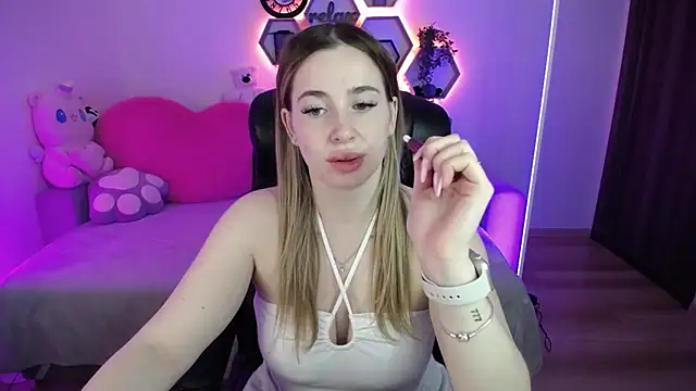 SabrinViolet online show from 7, 4, 2026