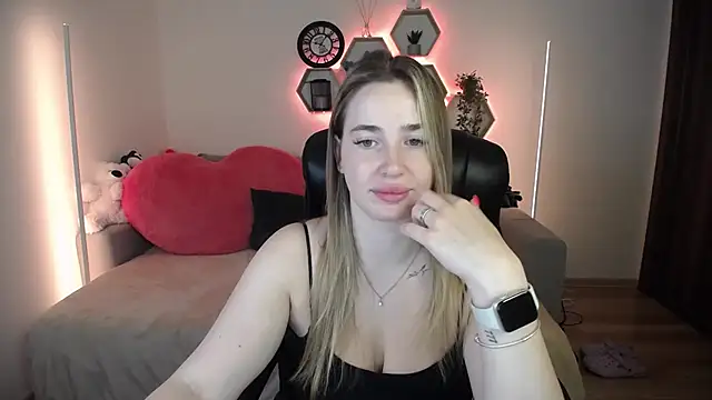 SabrinViolet online show from 23, 7, 2026