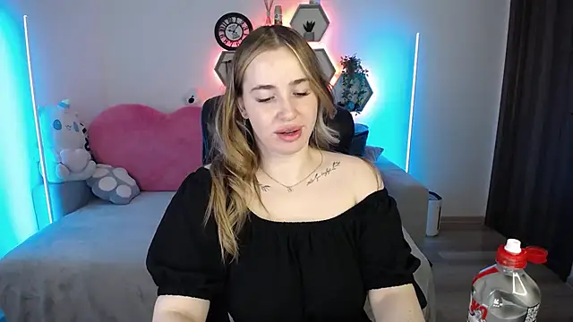 Snapshot of SabrinViolet chatting on 23, 5, 2026 SabrinViolet online show from 23, 5, 2026