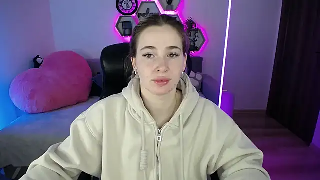 SabrinViolet online show from 3, 2, 2026