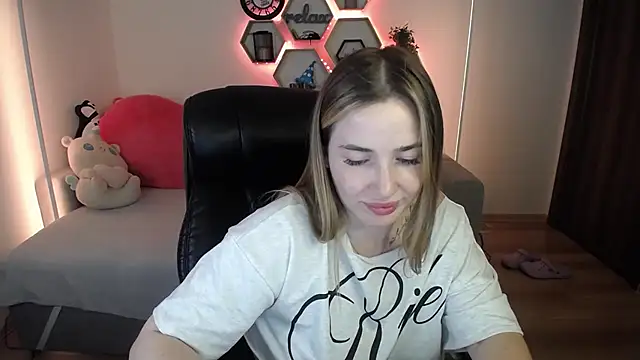 SabrinViolet online show from 14, 7, 2026