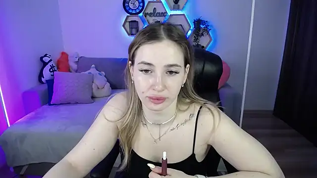 SabrinViolet online show from 23, 3, 2026