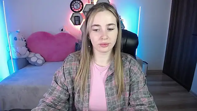 Snapshot of SabrinViolet chatting on 24, 5, 2026 SabrinViolet online show from 24, 5, 2026