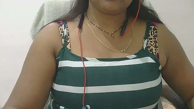 Snapshot of Cute_Ruhi99 chatting on 7, 5, 2026 Cute Ruhi99 online show from 7, 5, 2026