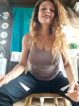 vampvanna23 online show from 9, 9, 2025