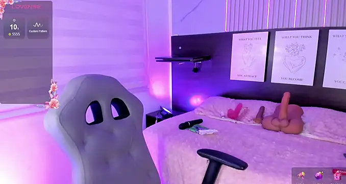 Snapshot of Violet_spencer chatting on 19, 11, 2025 Violet spencer online show from 19, 11, 2025