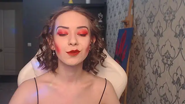 FascinatingEyess online show from 15, 7, 2026