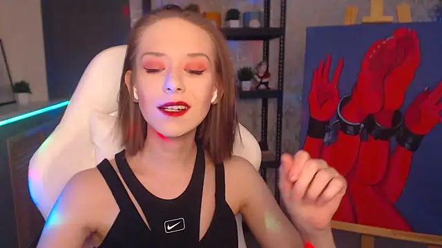 FascinatingEyess online show from 17, 1, 2025
