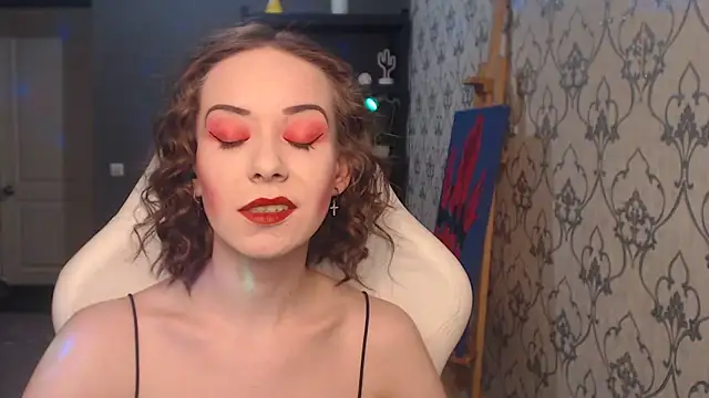 FascinatingEyess online show from 21, 6, 2026