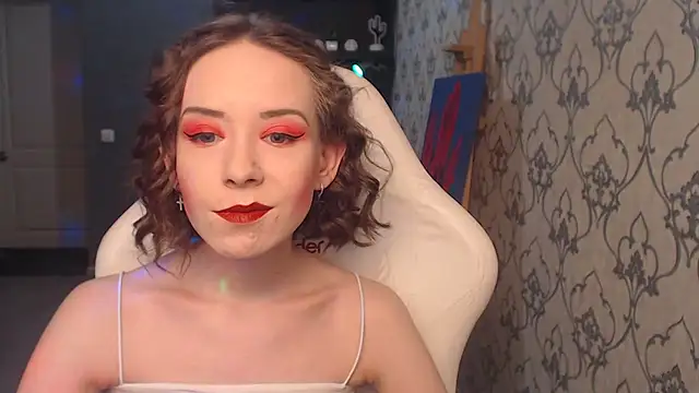 FascinatingEyess online show from 6, 5, 2026