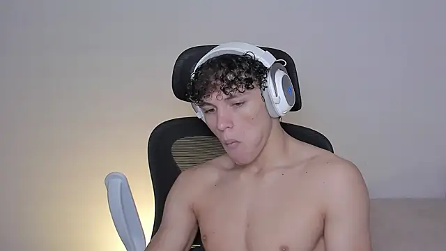 laurent nova online show from 9, 10, 2025