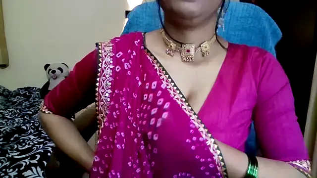 Snapshot of Queenhimanshi chatting on 19, 2, 2026 Queenhimanshi online show from 19, 2, 2026