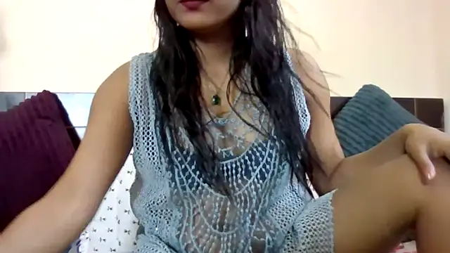Snapshot of Queenhimanshi chatting on 2, 4, 2026 Queenhimanshi online show from 2, 4, 2026