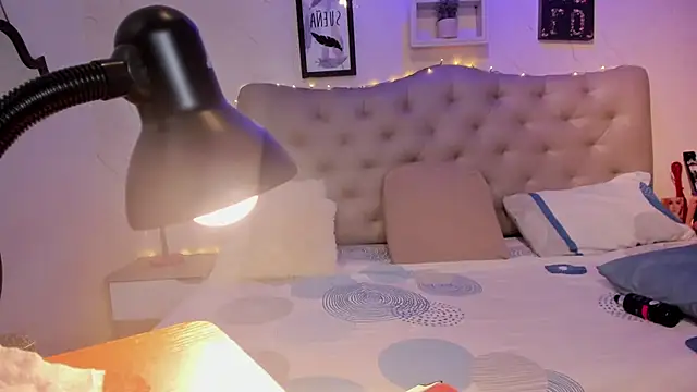 Antonella Montanari online show from 15, 12, 2025