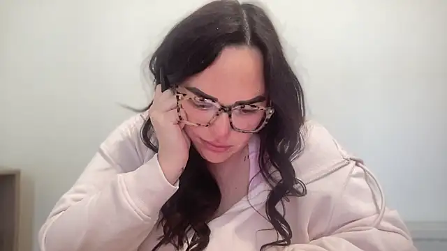 Snapshot of clara_lu chatting on 11, 5, 2026 clara lu online show from 11, 5, 2026