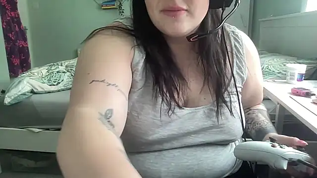 Snapshot of clara_lu chatting on 10, 3, 2025 clara lu online show from 10, 3, 2025