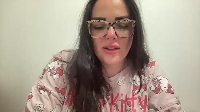 Snapshot of clara_lu chatting on 13, 5, 2026 clara lu online show from 13, 5, 2026