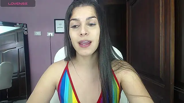 Snapshot of Luciana_Ortiz1 chatting on 5, 3, 2025 Luciana Ortiz1 online show from 5, 3, 2025