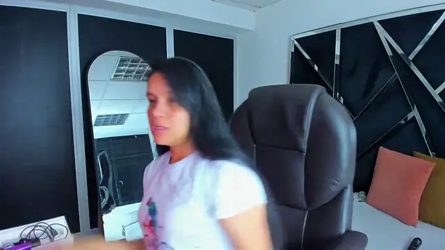 Ivanna18 x online show from 24, 9, 2025
