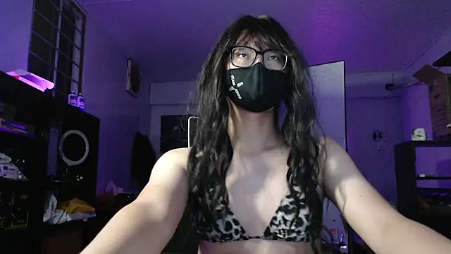 Snapshot of Erin_Song chatting on 12, 3, 2025 Erin Song online show from 12, 3, 2025