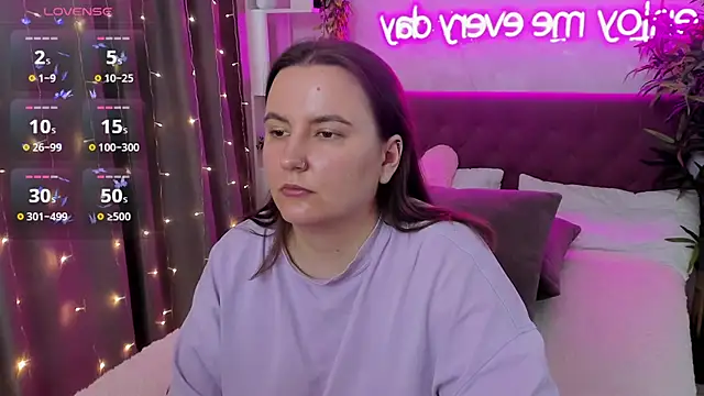 FeralPeach online show from 18, 4, 2026