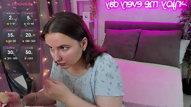 FeralPeach online show from 23, 11, 2025