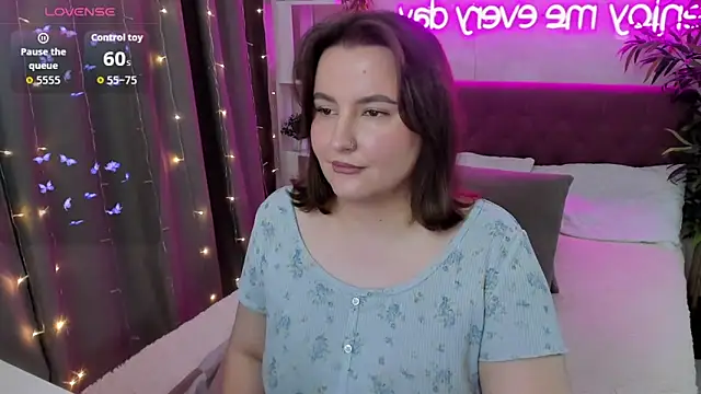 FeralPeach online show from 24, 10, 2025