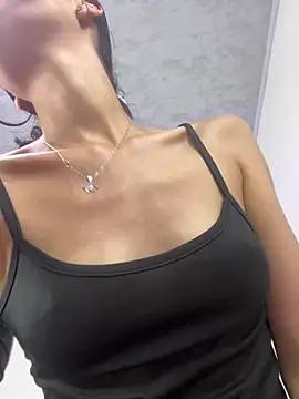 Snapshot of Soy_Ania_Sweet chatting on 12, 5, 2026 Soy Ania Sweet online show from 12, 5, 2026