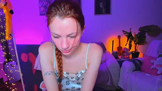 Alyssa Smitt online show from 16, 10, 2025