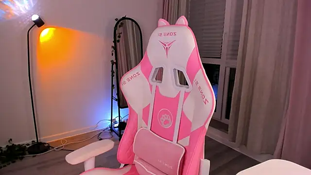 Eva Davi online show from 16, 2, 2026