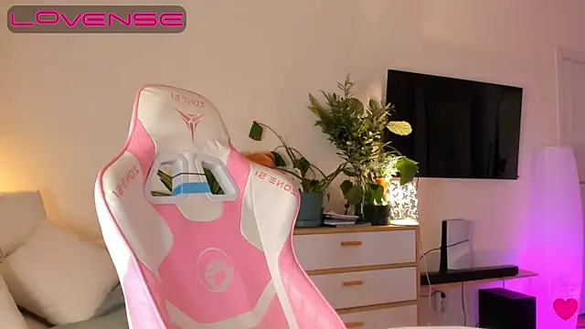 Mermaid Melody online show from 9, 11, 2025