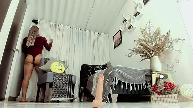 stefany sexy  online show from 2, 4, 2026