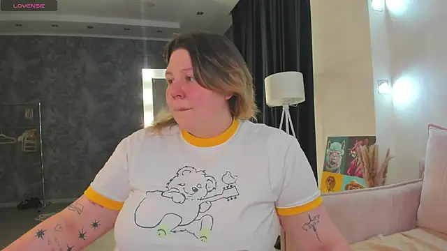 Snapshot of Ruth_Oliver chatting on 10, 7, 2026 Ruth Oliver online show from 10, 7, 2026