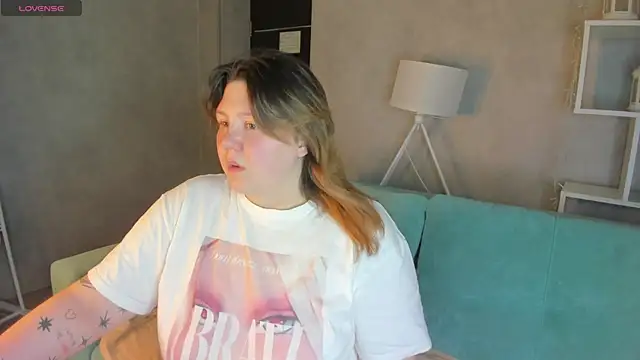 Snapshot of Ruth_Oliver chatting on 11, 6, 2026 Ruth Oliver online show from 11, 6, 2026
