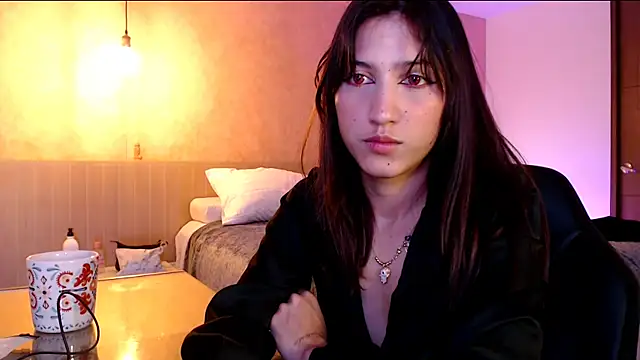 Snapshot of MissKorah chatting on 18, 10, 2025 MissKorah online show from 18, 10, 2025