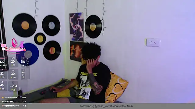 Snapshot of MissKorah chatting on 23, 3, 2025 MissKorah online show from 23, 3, 2025