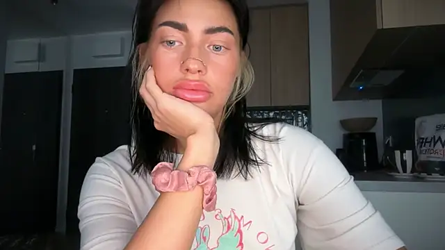 Marakuia054 online show from 17, 11, 2025