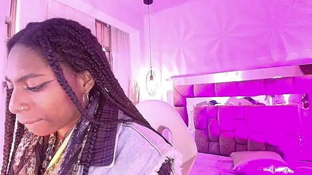 Snapshot of Queen_perla_ chatting on 12, 7, 2026 Queen perla online show from 12, 7, 2026