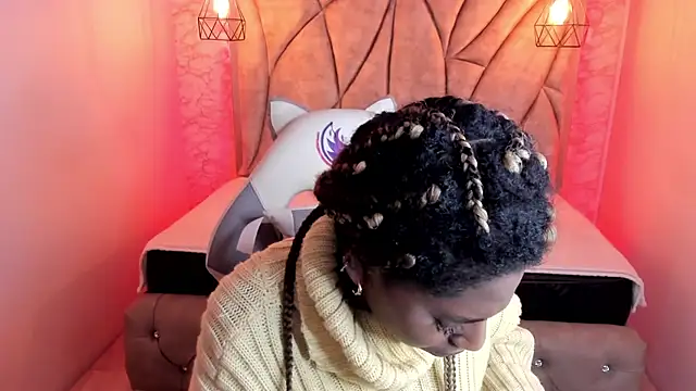 Queen perla  online show from 22, 2, 2025