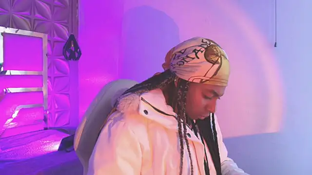 Queen perla  online show from 3, 4, 2026