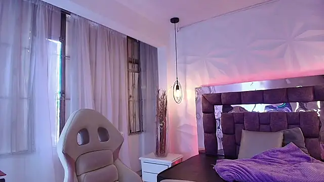 Snapshot of Queen_perla_ chatting on 10, 7, 2026 Queen perla online show from 10, 7, 2026