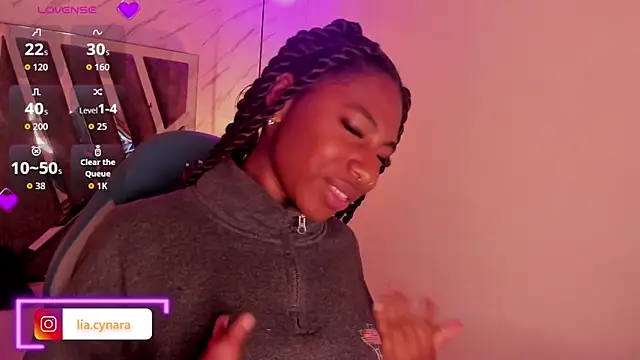 Queen perla  online show from 13, 10, 2025